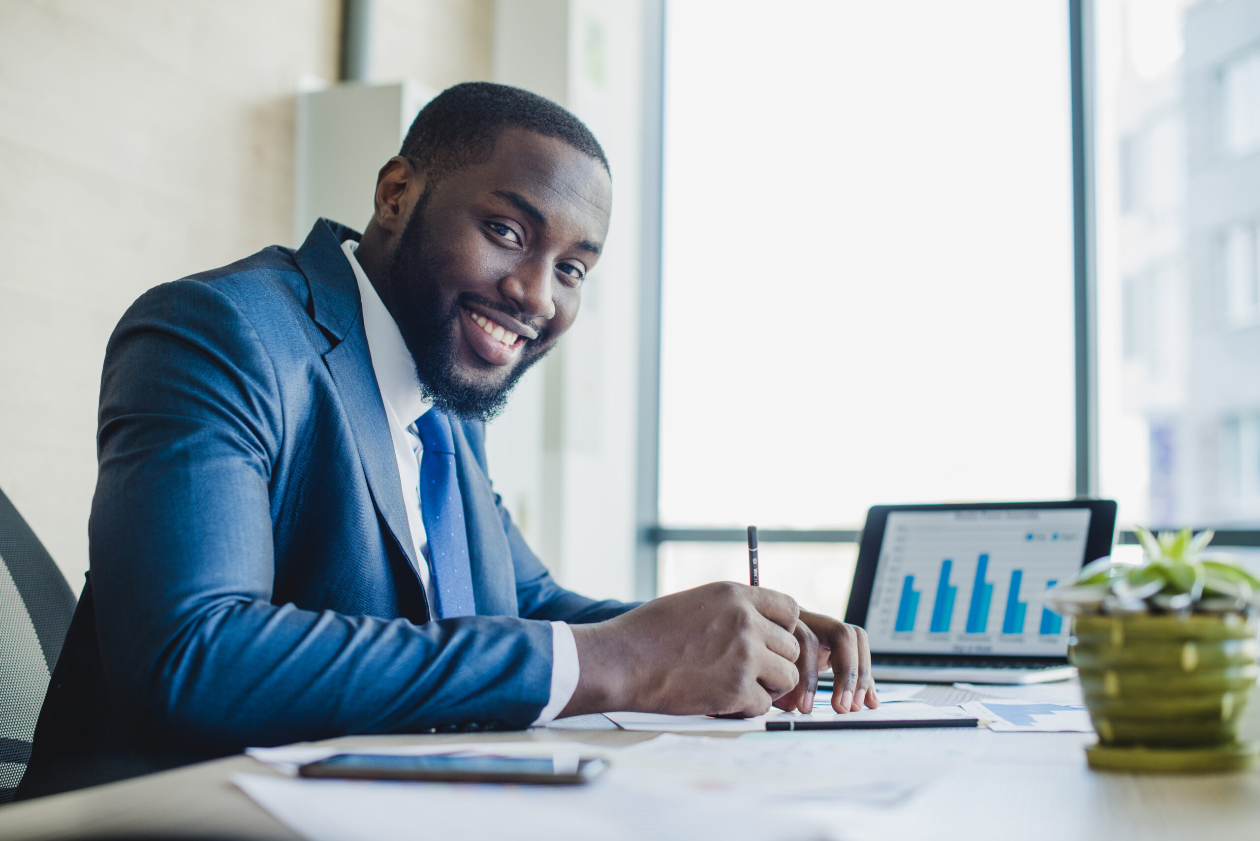 How to Apply for a Closed Work Permit: Step-by-Step Guide for Successful Approval